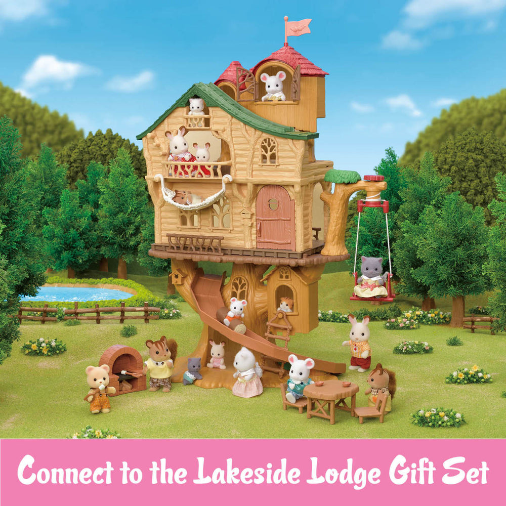 Calico Critters Adventure Tree House Gift Set