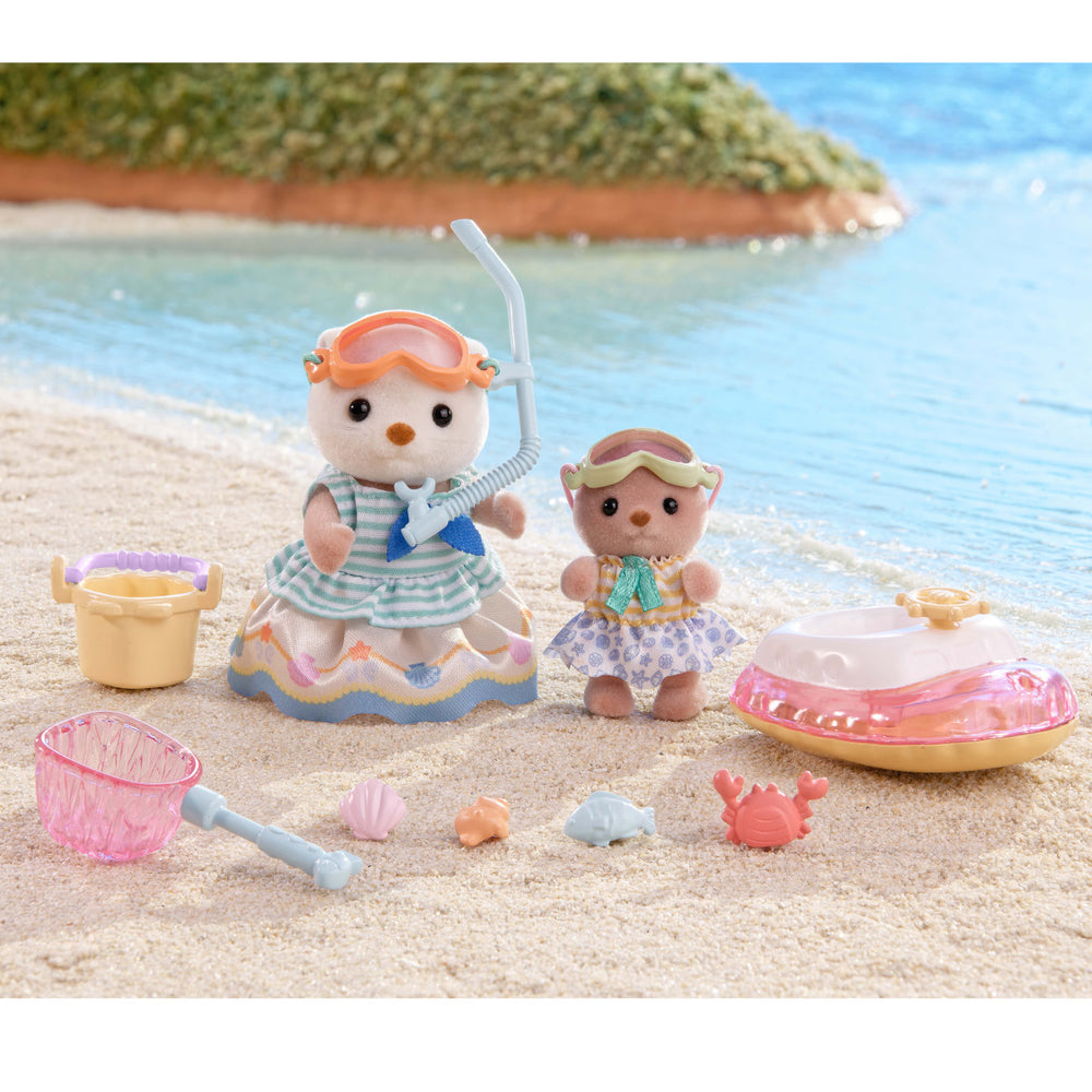 Calico Critters Sea Otter Sisters-Splashy Snorkel Set