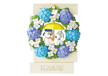 SNOOPY Wreath Collection