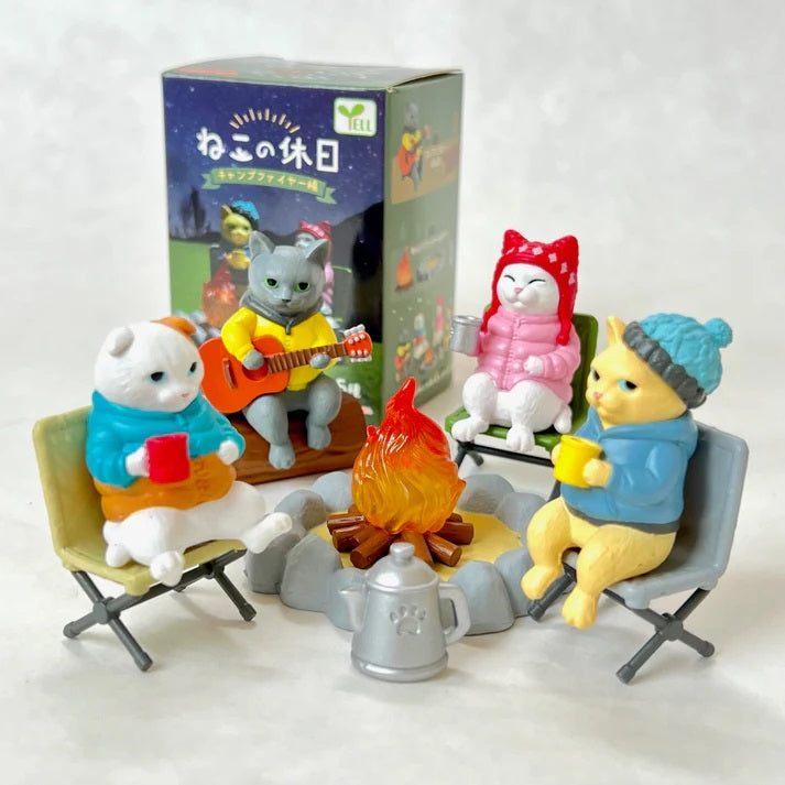 Cats Holiday Campire Blind Box