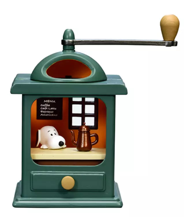 Re-Ment PEANUTS SNOOPY Antique Diorama Collection